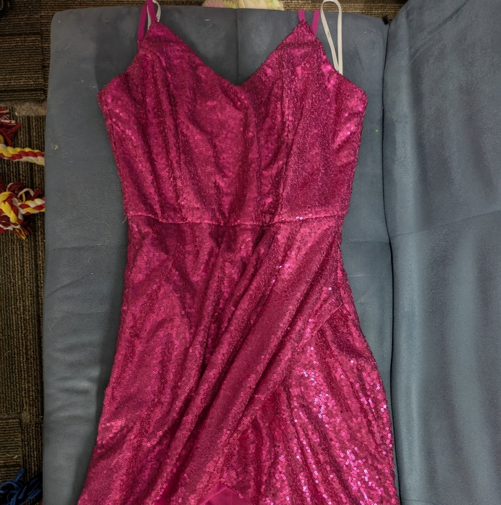 Lulu's Vibrant Pink Fabric